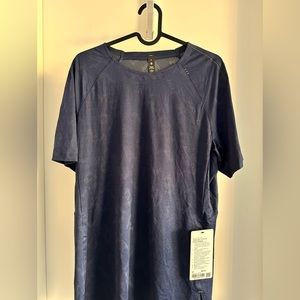 Lululemon trains short sleeve. New with tags.